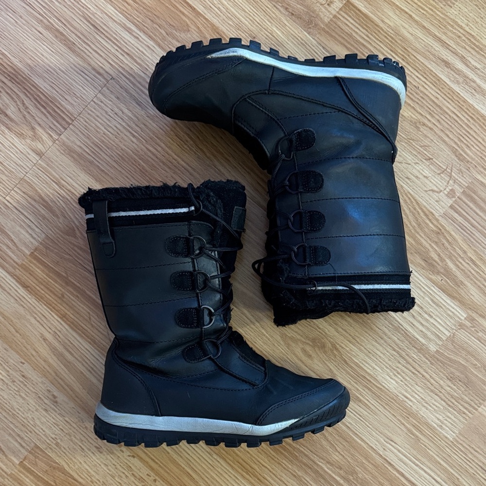BearPaw Winter Boots - size 10